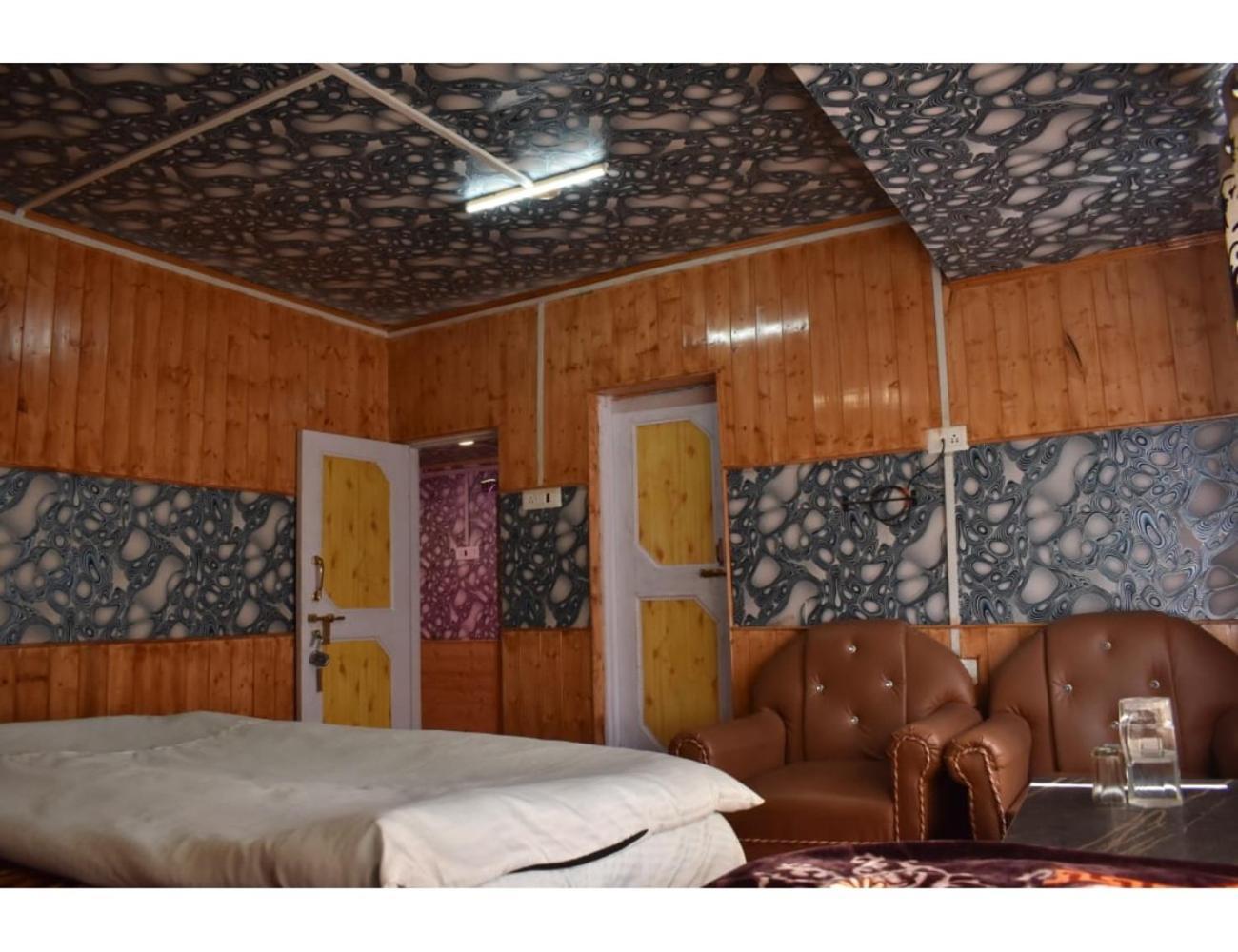Pine View Resort, Pahalgam