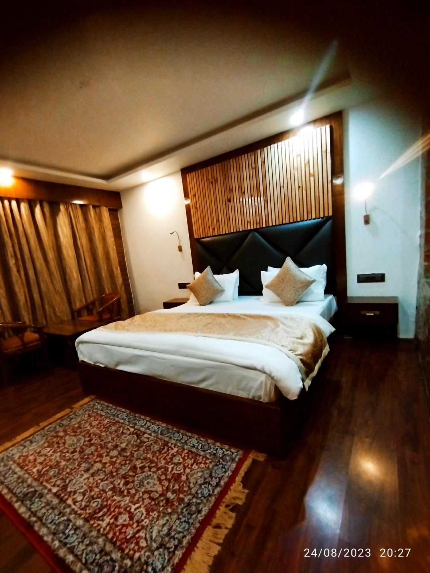 Hotel Lidder Palace 3*
