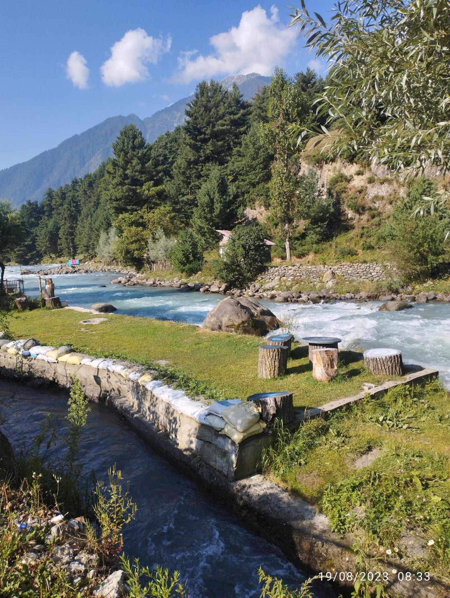 Lidder Palace Hotel Pahalgam