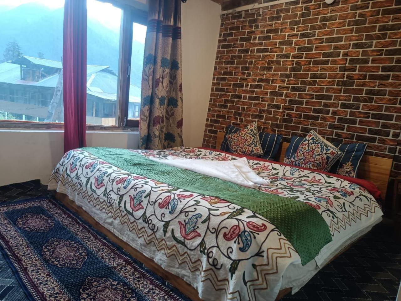 Freedom Palace Homestay
