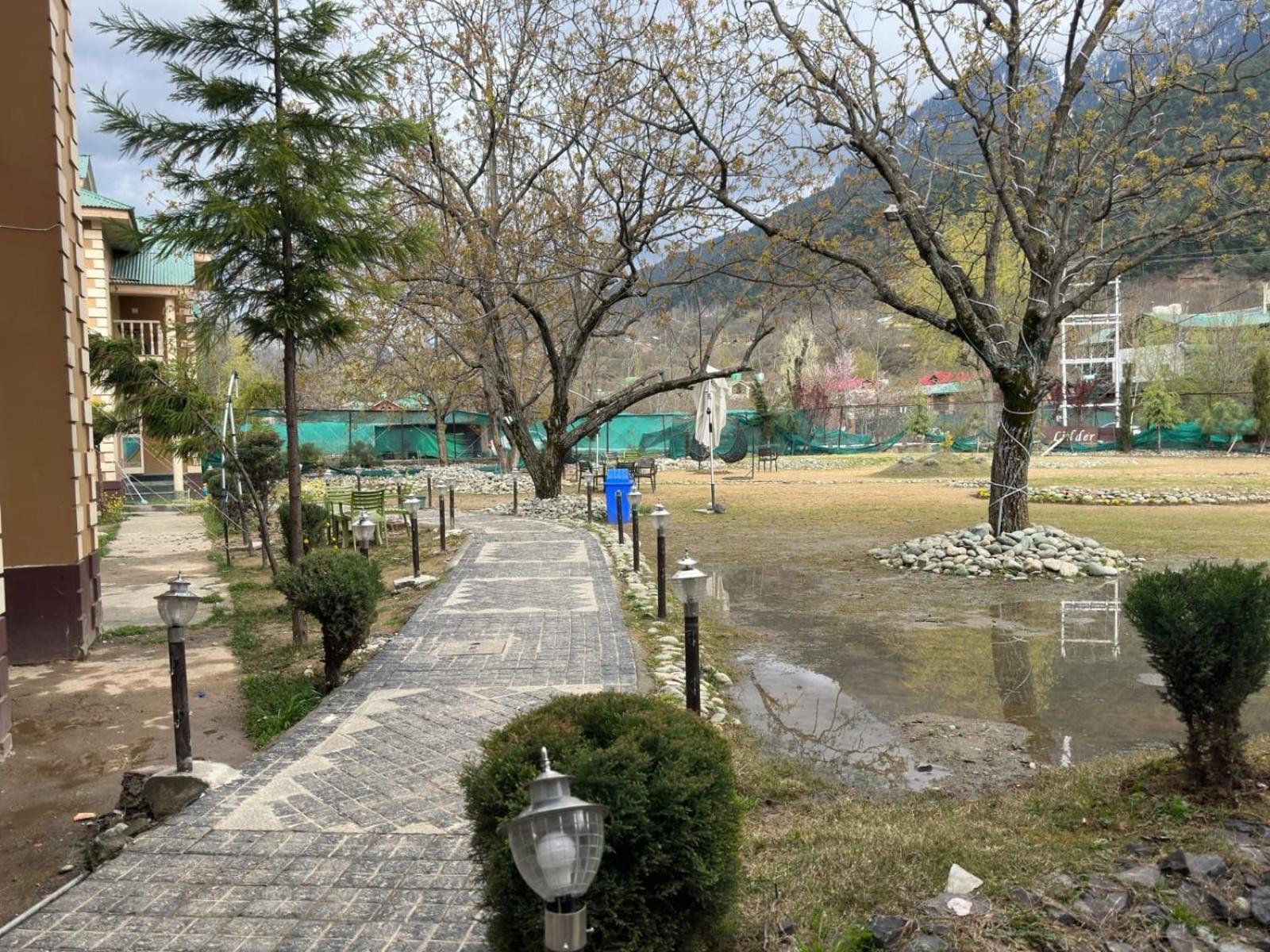 Resort Lidder View
