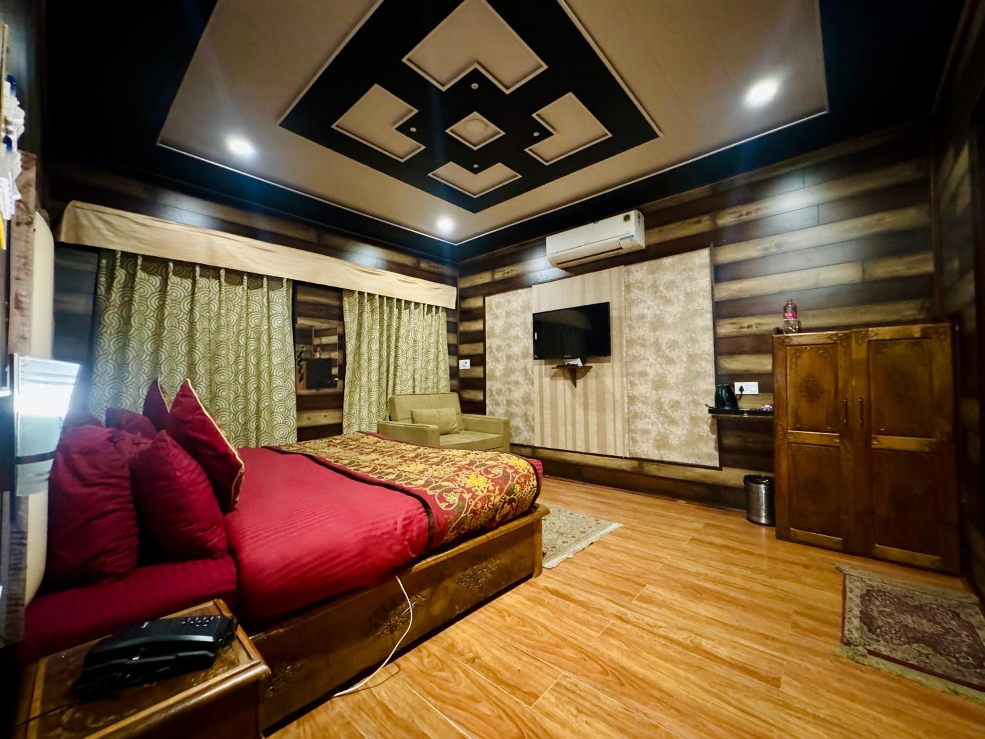 Sojourn Hotel Pahalgam