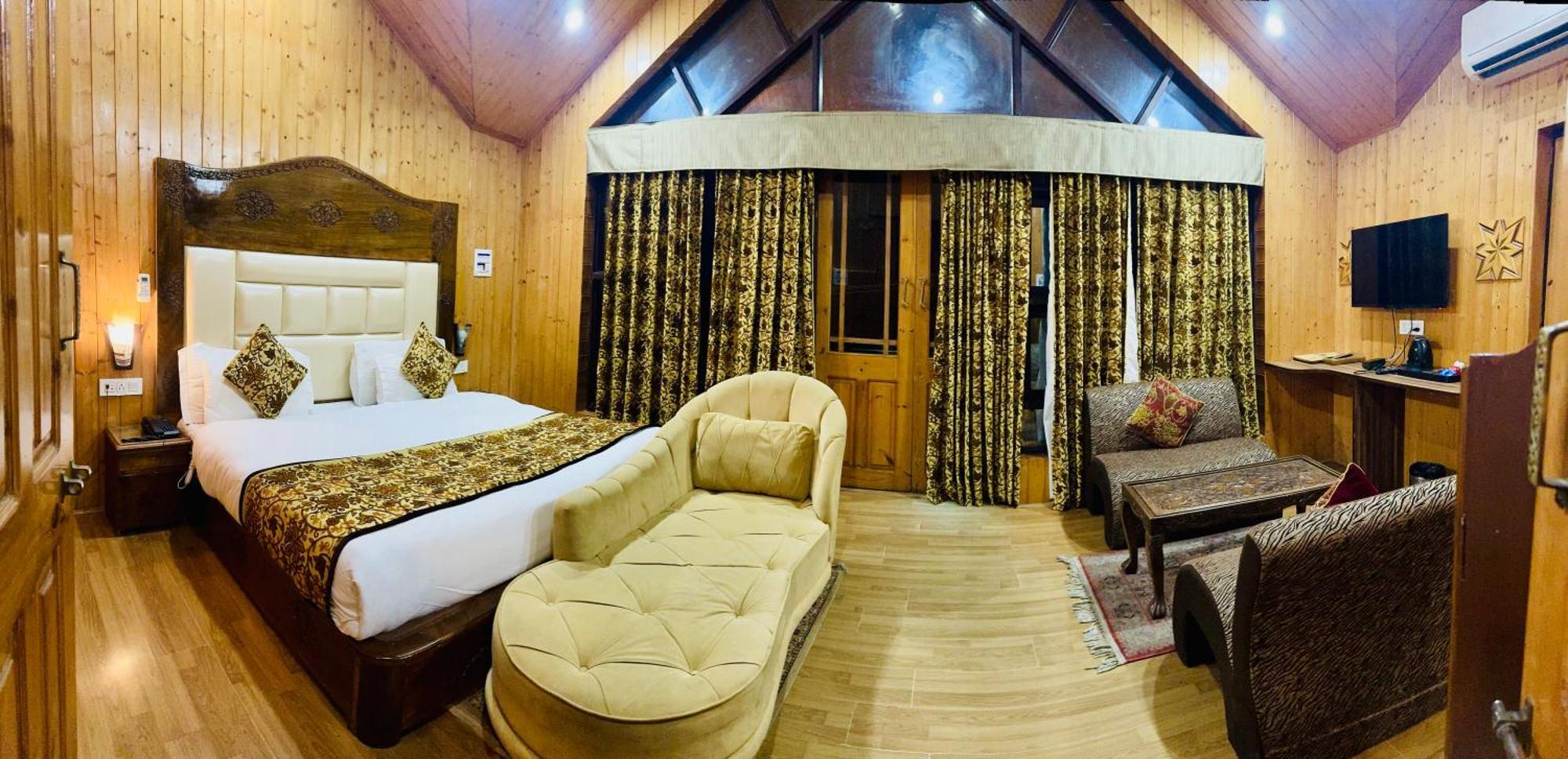 Hotel Sojourn 4*