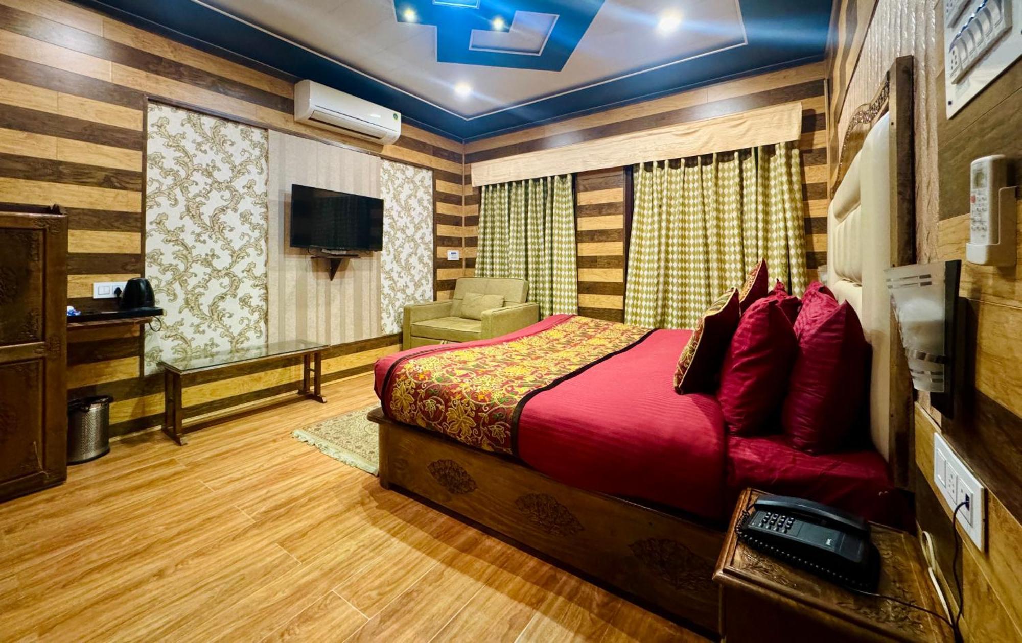 Hotel Sojourn 4*