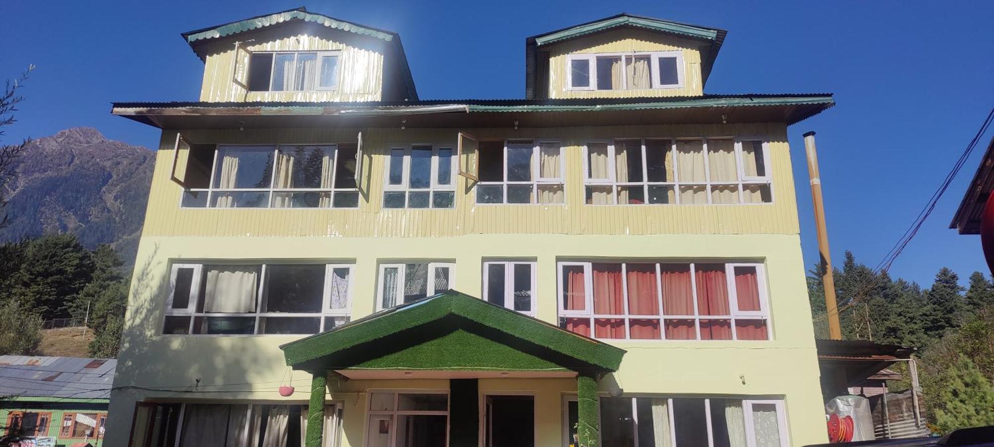 New Snow View Guest house *