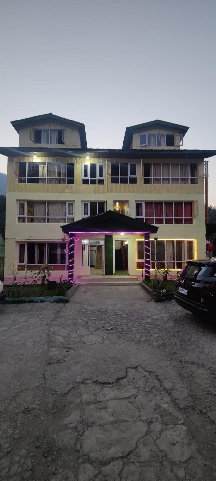 New Snow View Guest house *