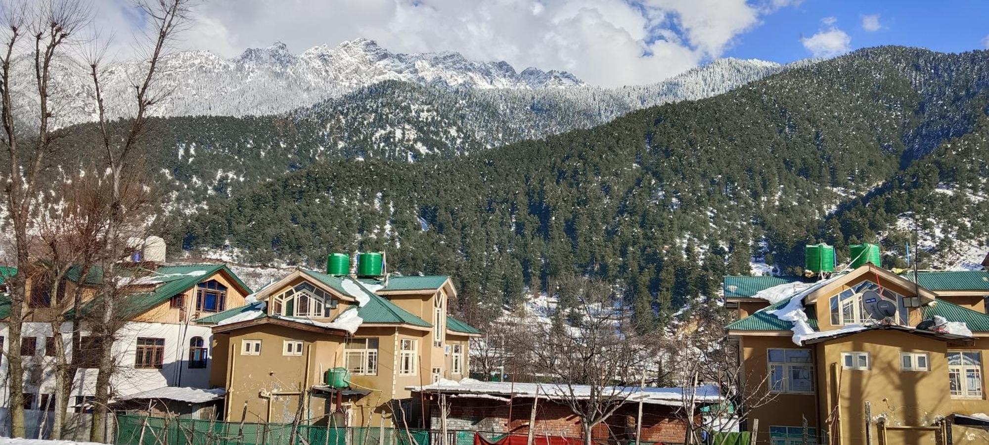 Apartment Apple Garden View And Restaurant Pahalgam