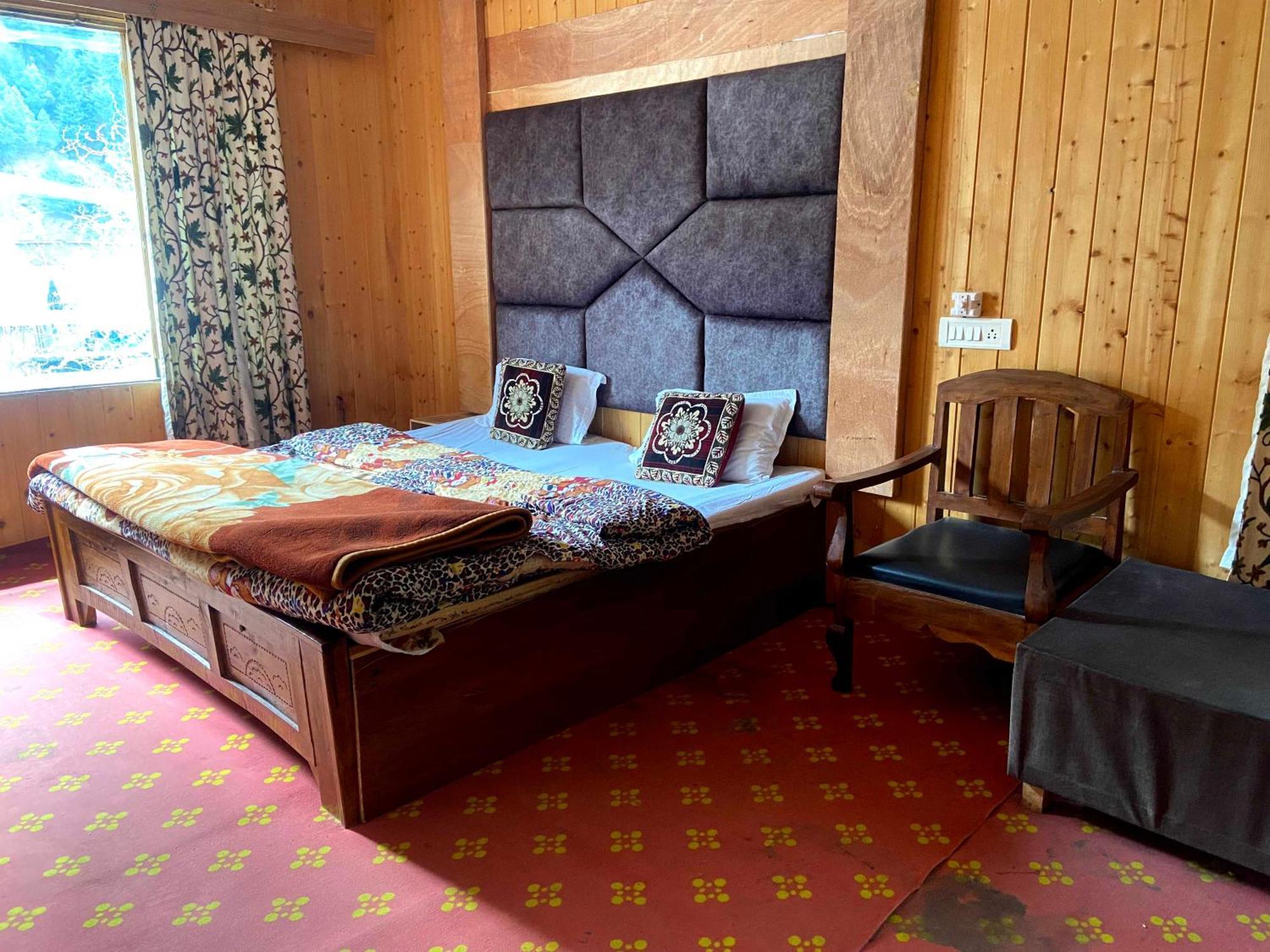 Hotel O Gulfam Palace Pahalgam