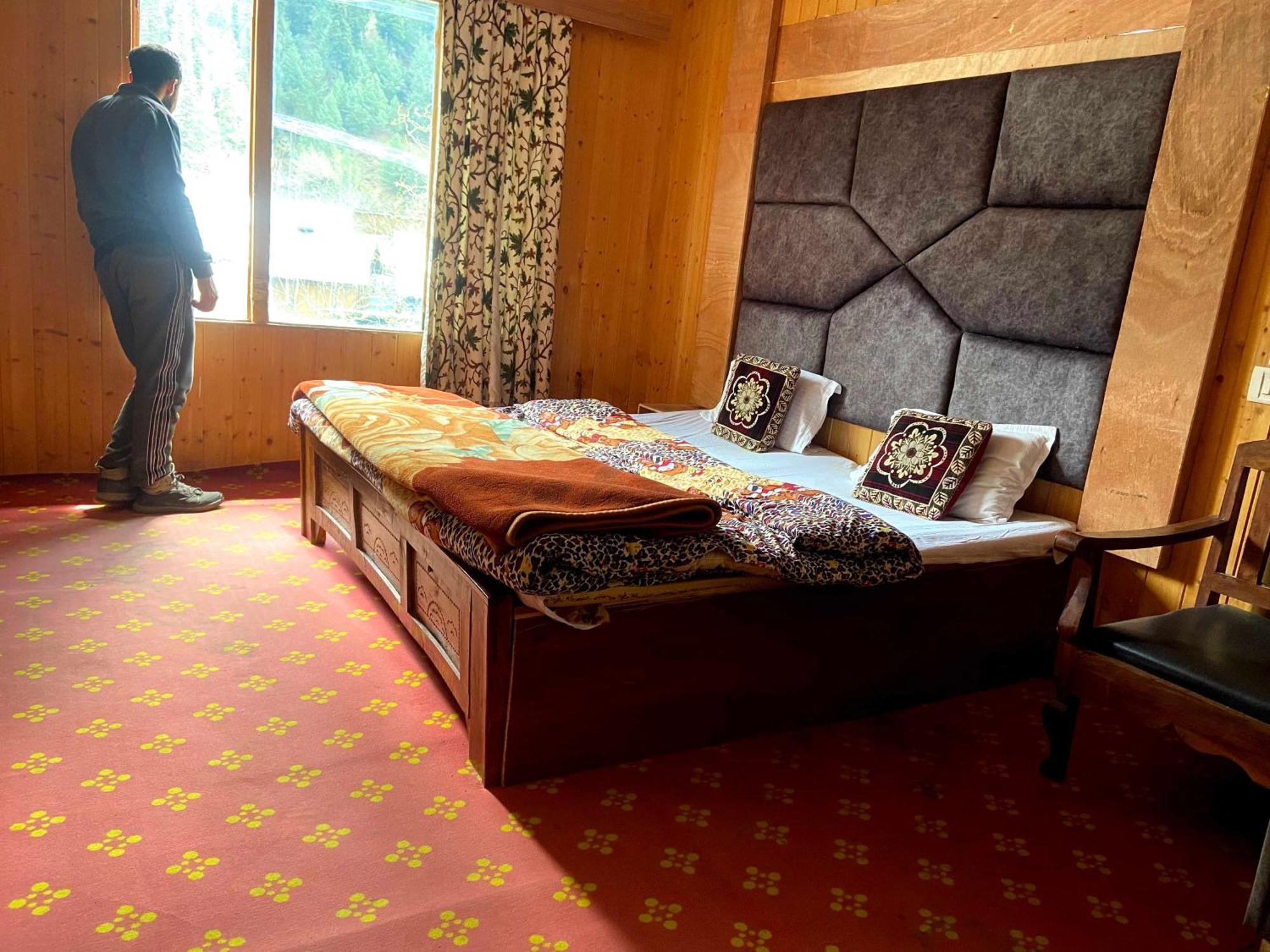 O Gulfam Palace Hotel