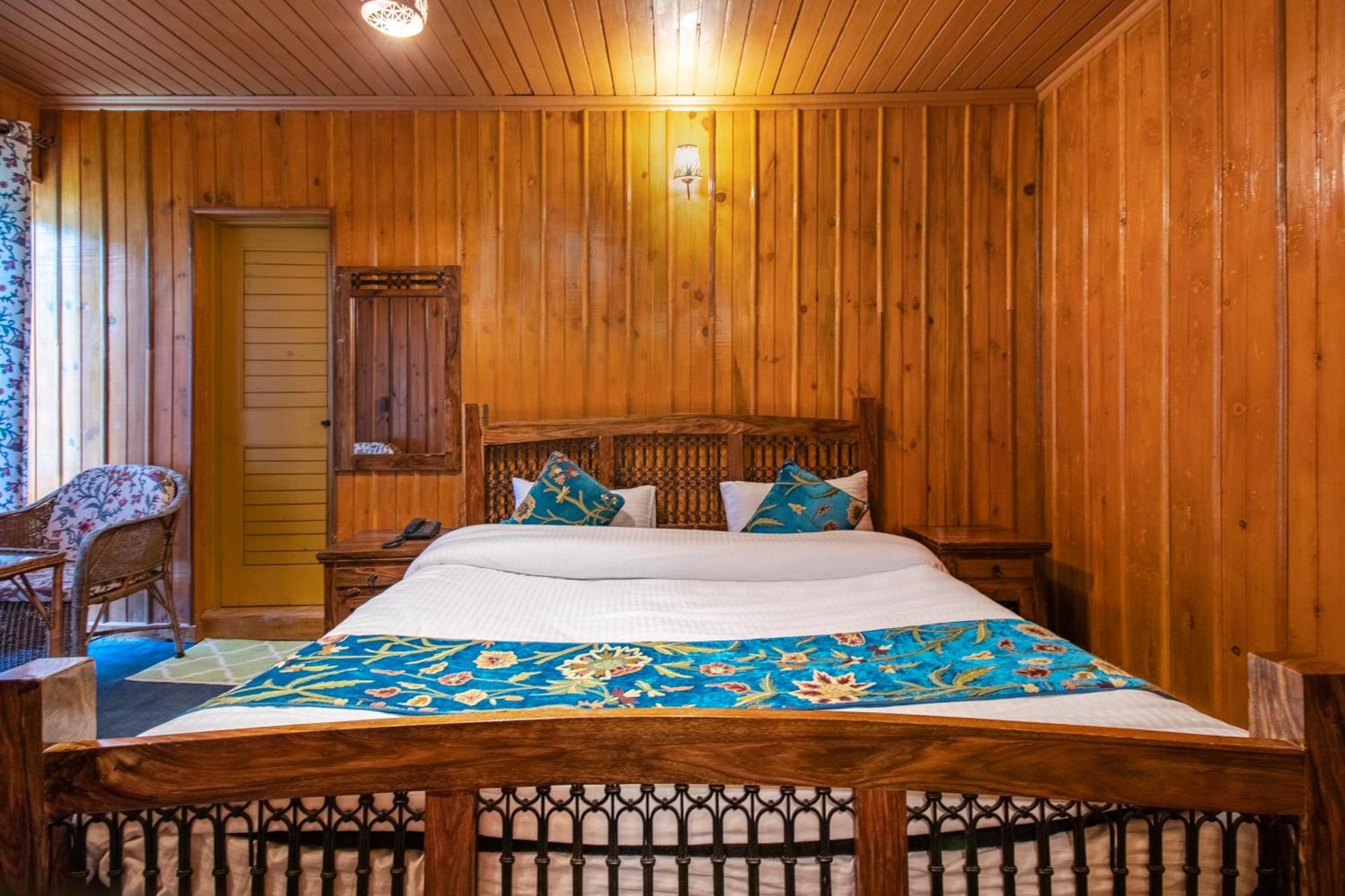 Little Silver Hotel Pahalgam
