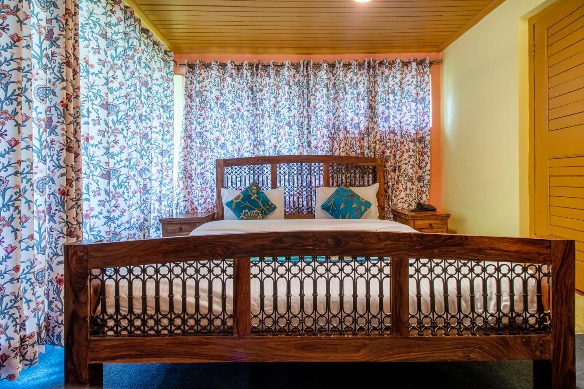 Little Silver Hotel