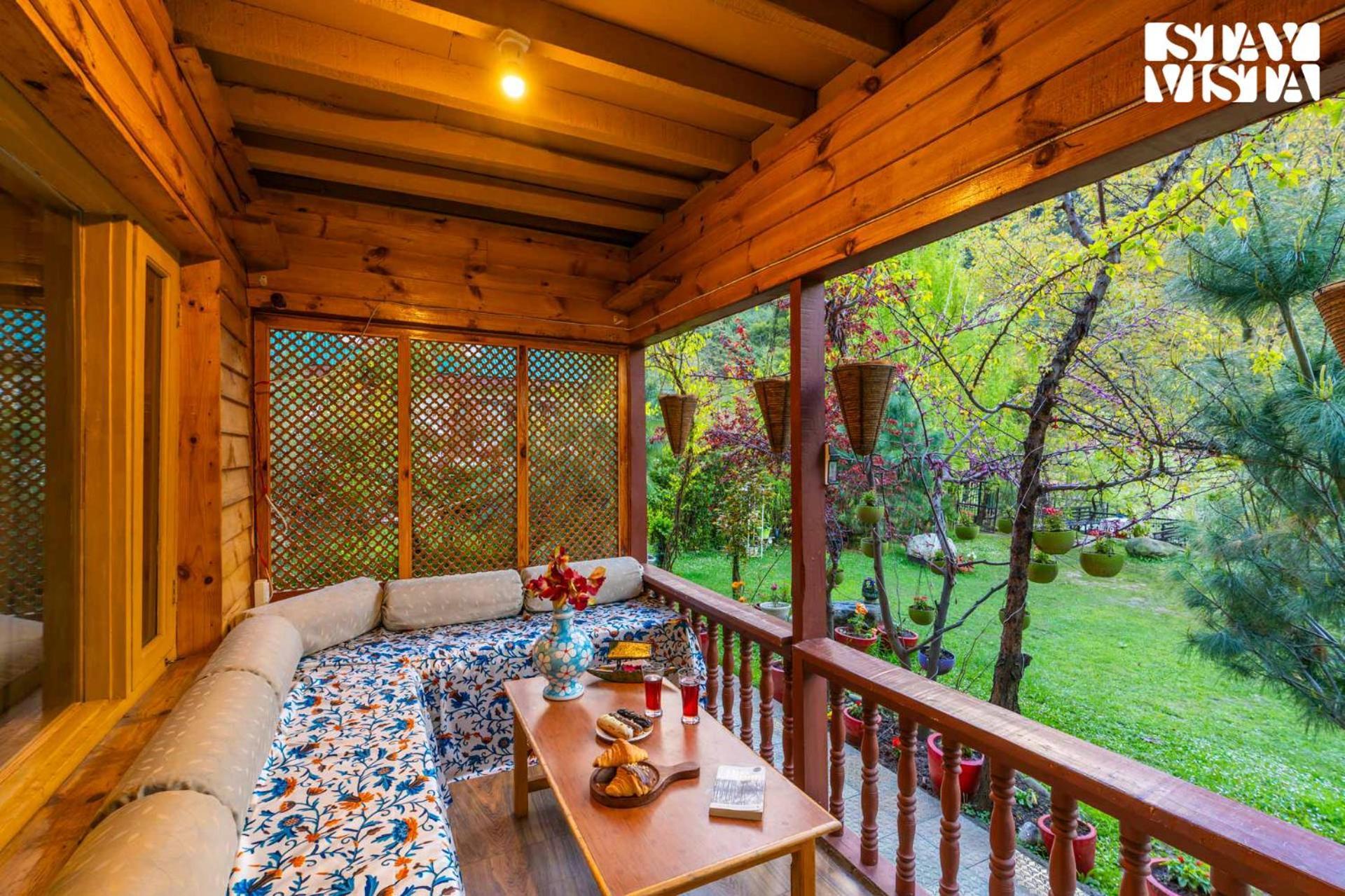 Villa Stayvista At Maryam - Pet-friendly With Alfresco Dining, Bbq, Bonfire Pahalgam