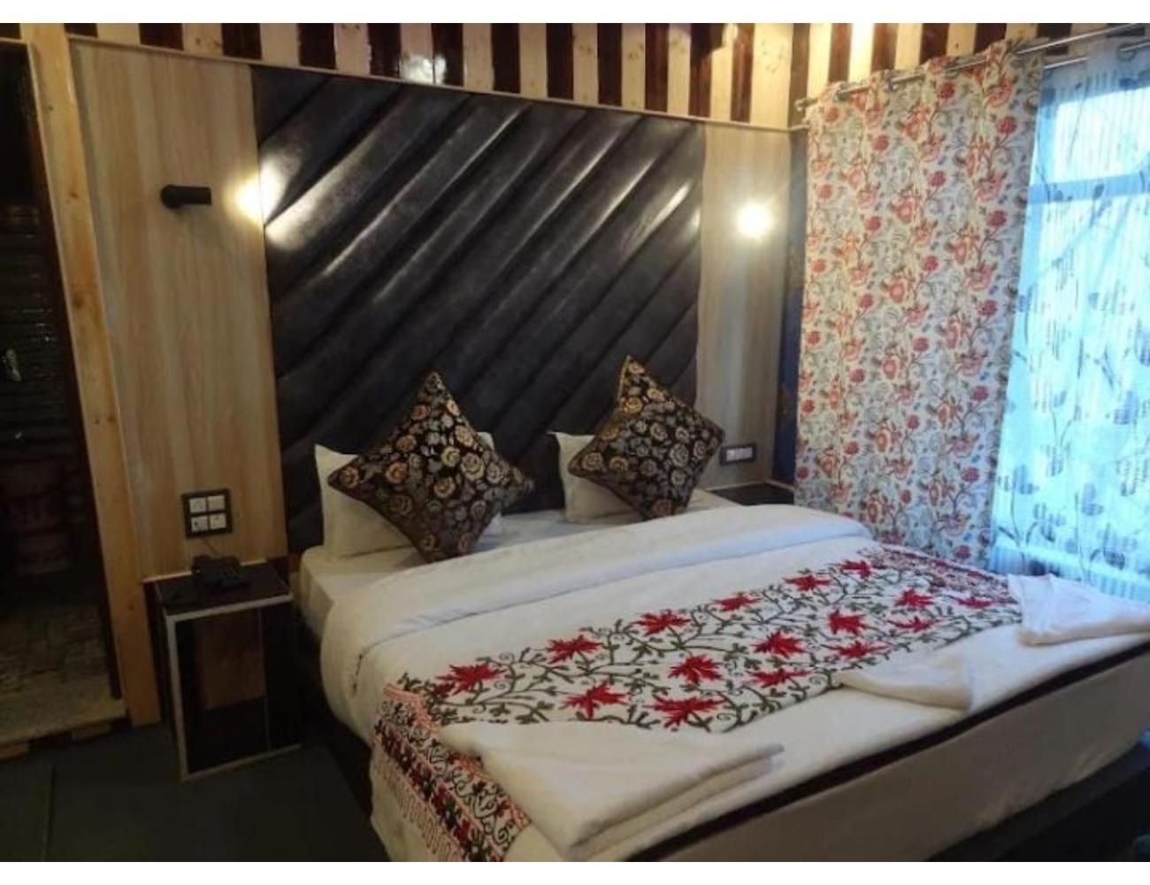 Diamond Star, Pahalgam