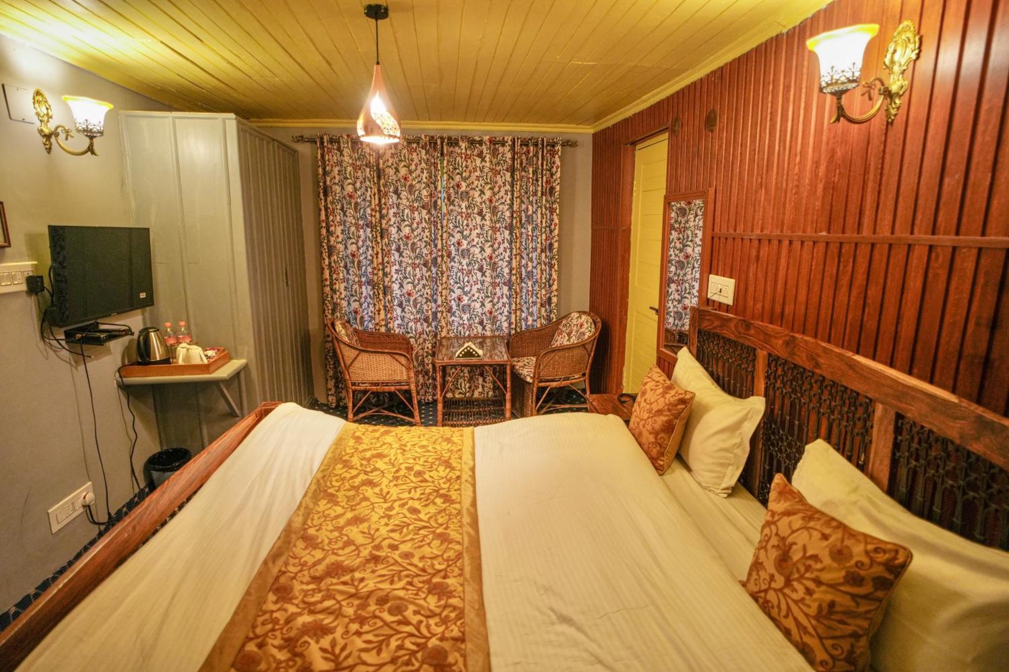 Little Silver Hotel 3*