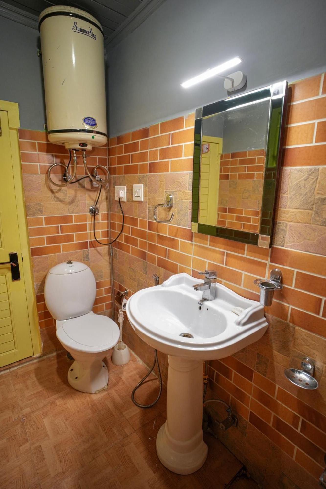 Hotel Little Silver 3*