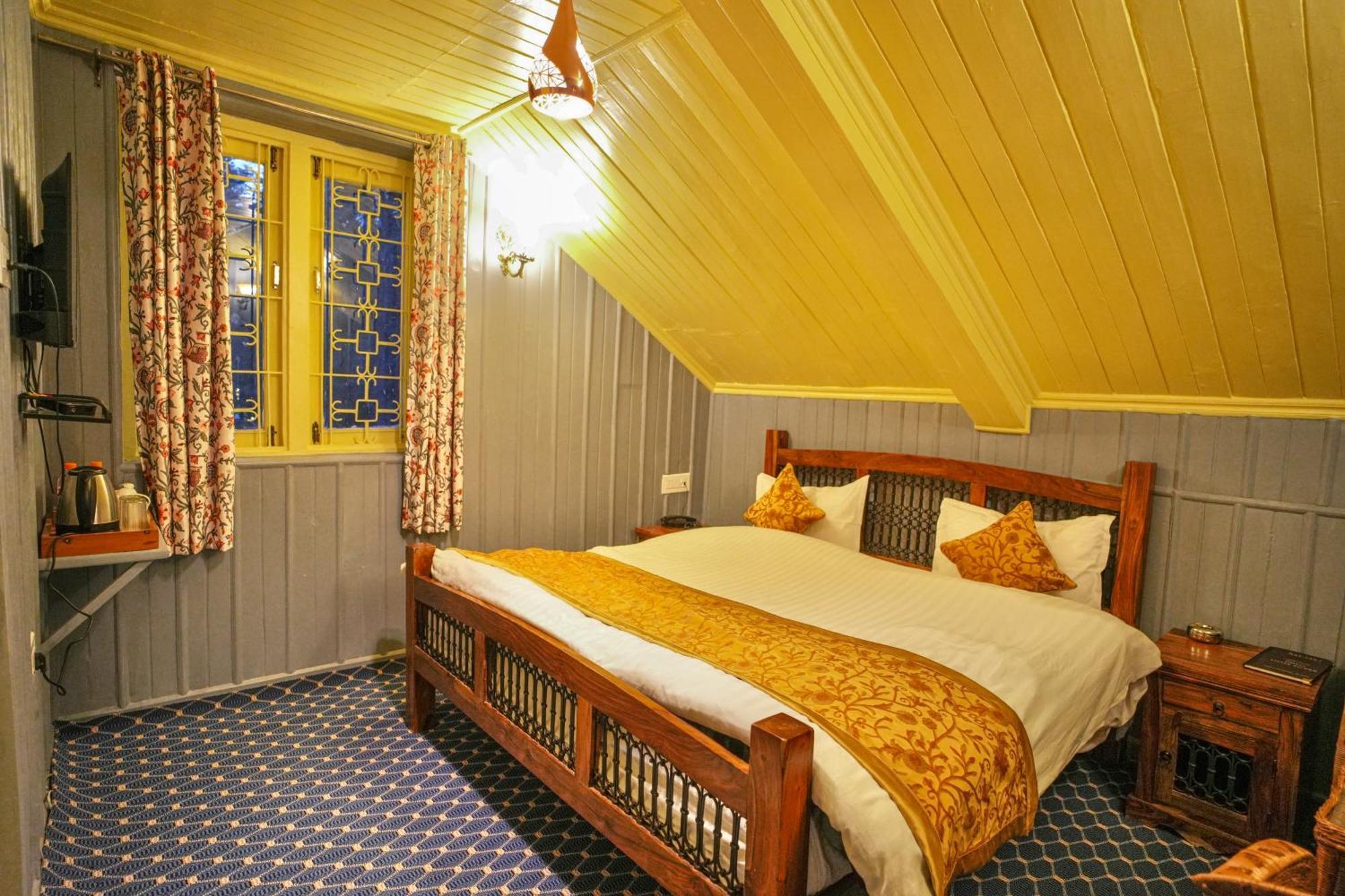 Little Silver Hotel