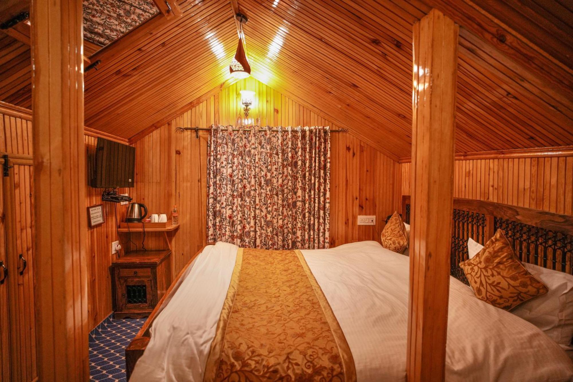 Little Silver Hotel