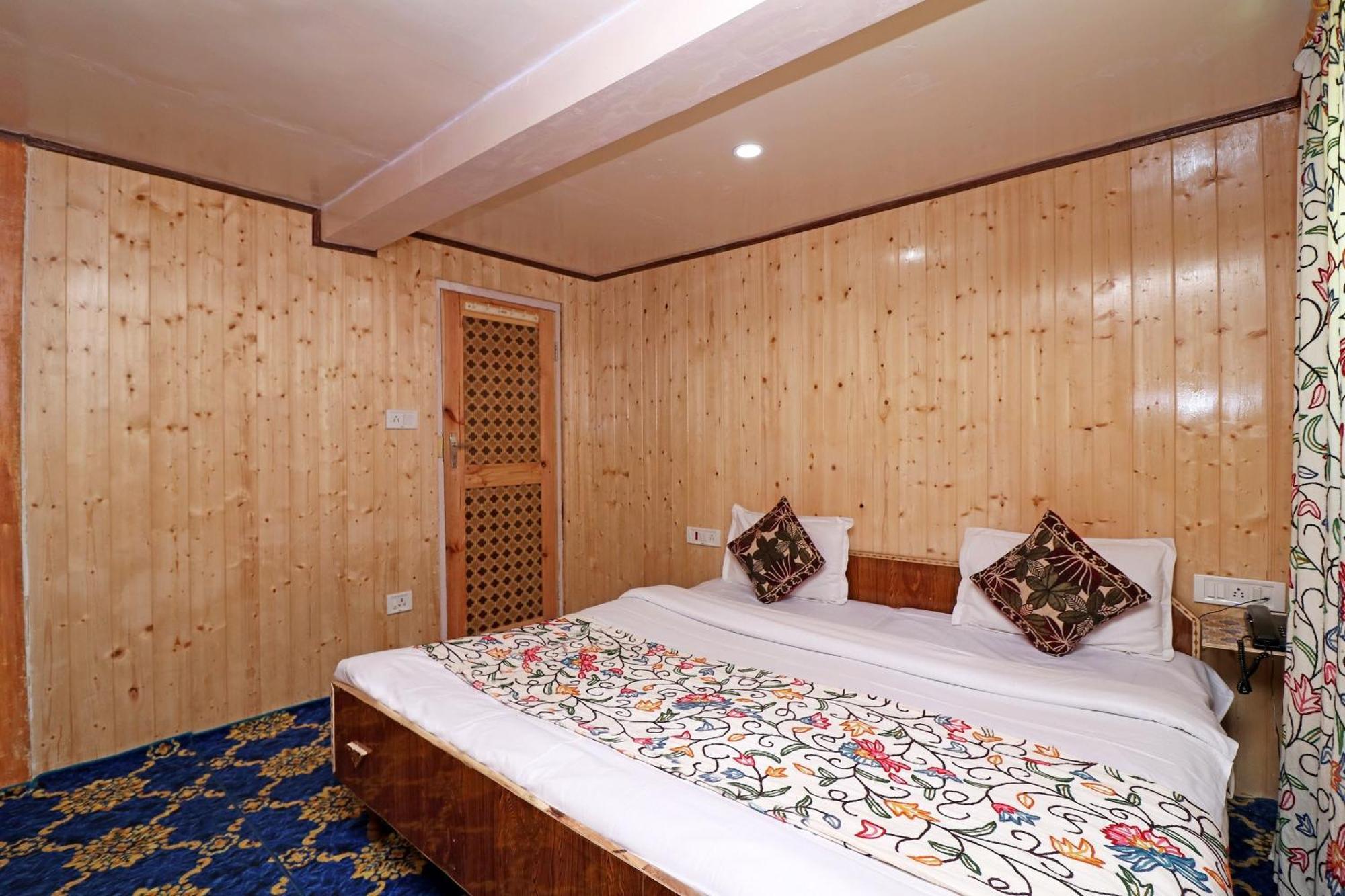 Hotel O Bright Palace