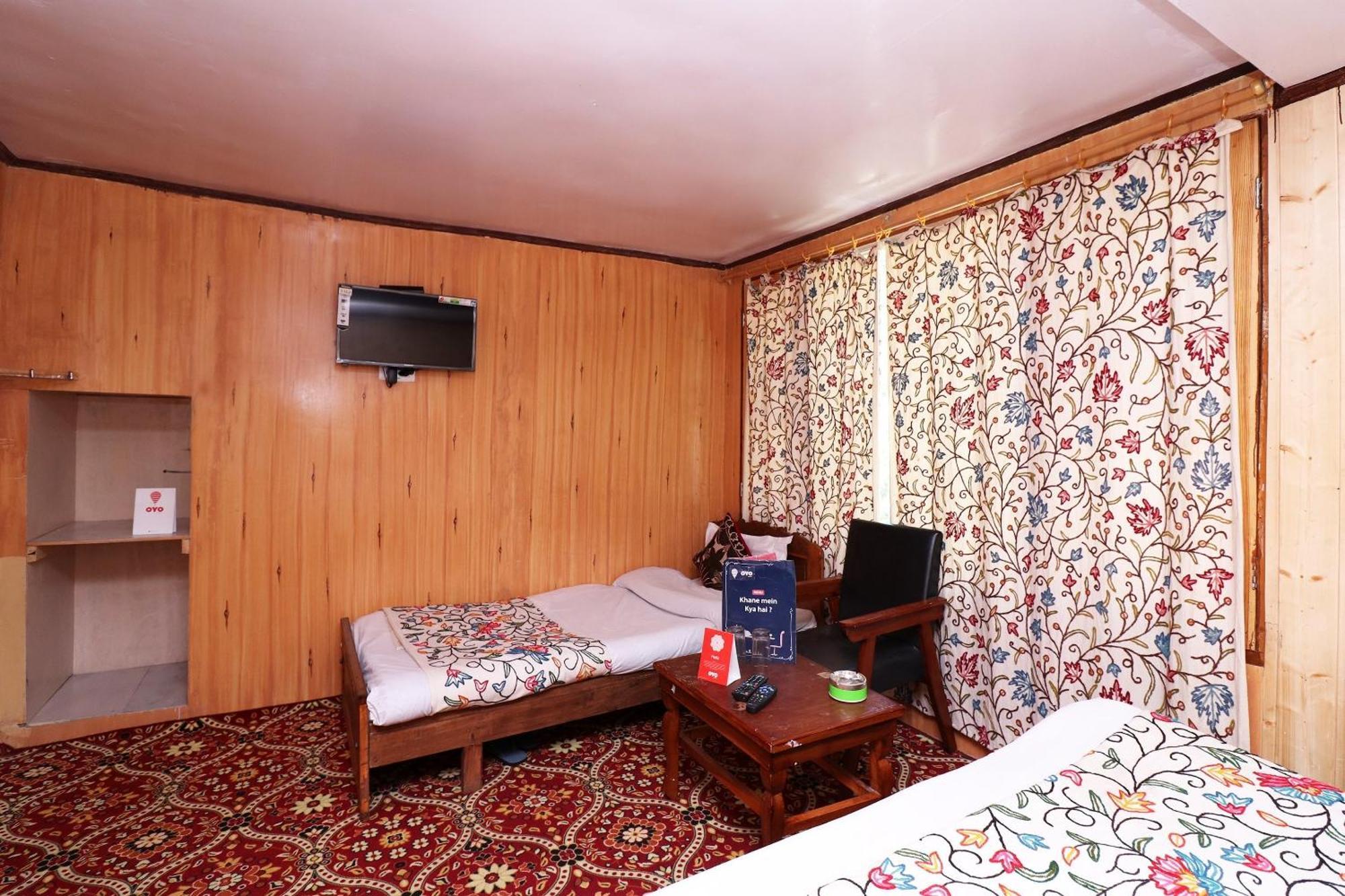 Hotel O Bright Palace 3*