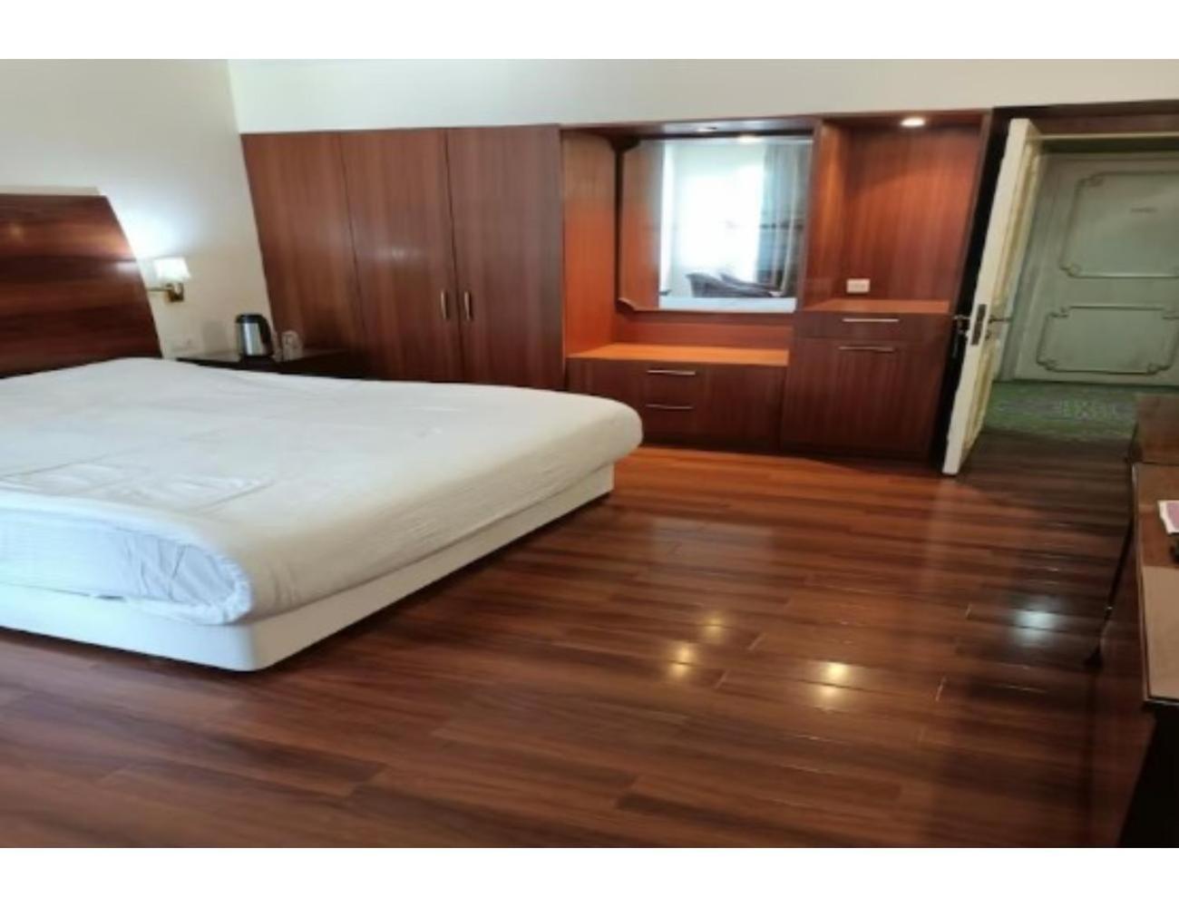 Woodstock ,pahalgam Homestay *