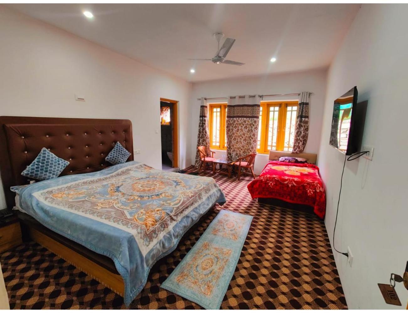 Homestay Crown Plaza,