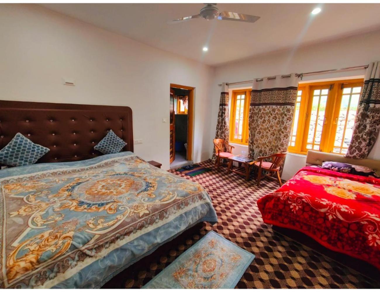 Homestay Crown Plaza, *