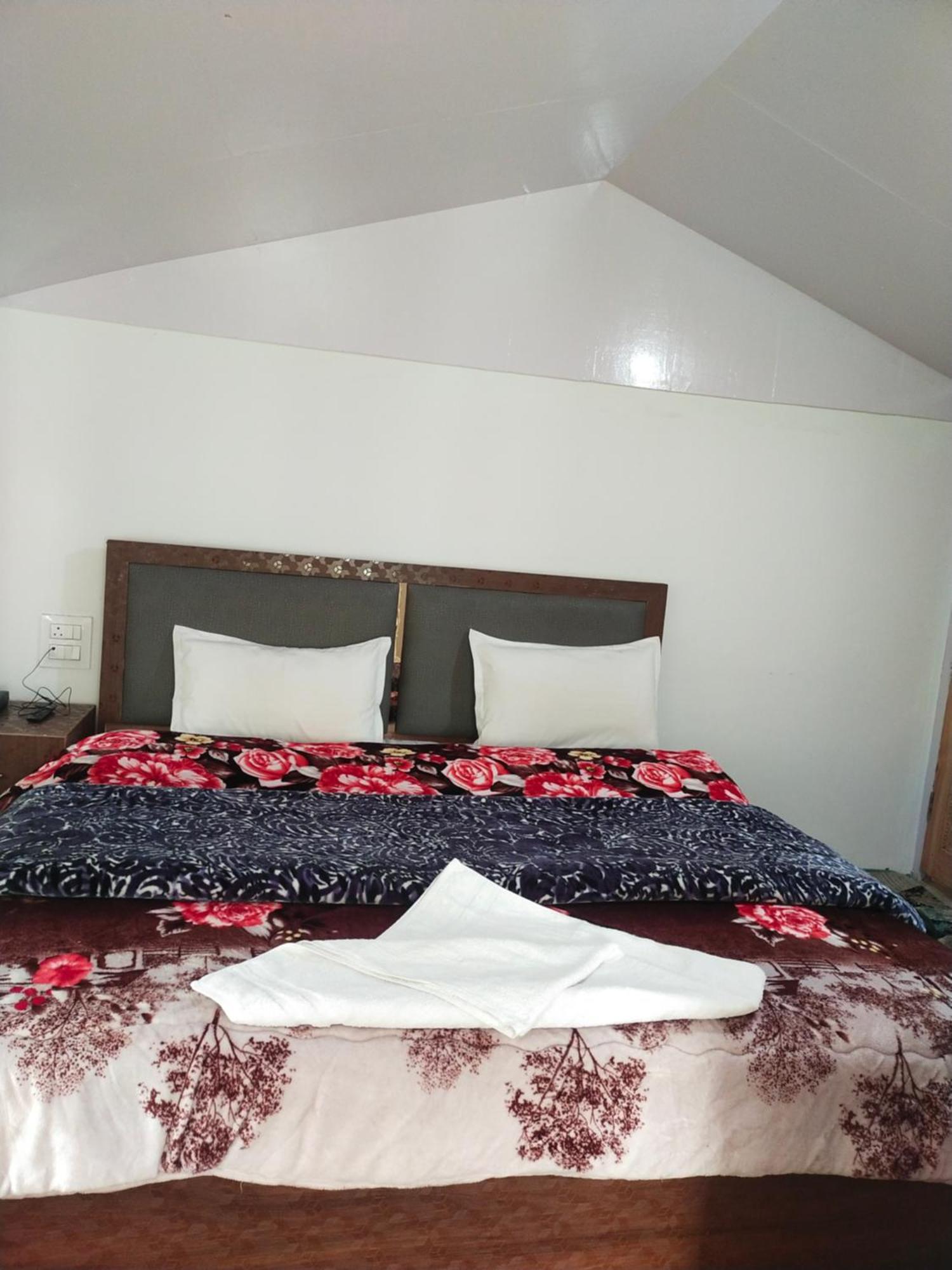 New Sangam Pahalgam