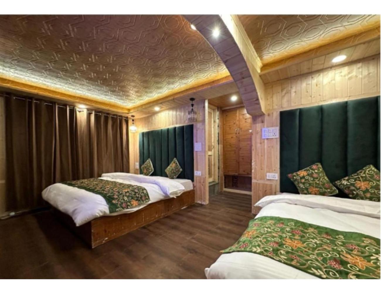 Mala Castle And Hotel, Pahalgam
