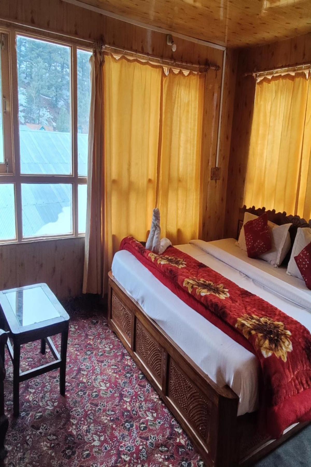 New Snow View Pahalgam