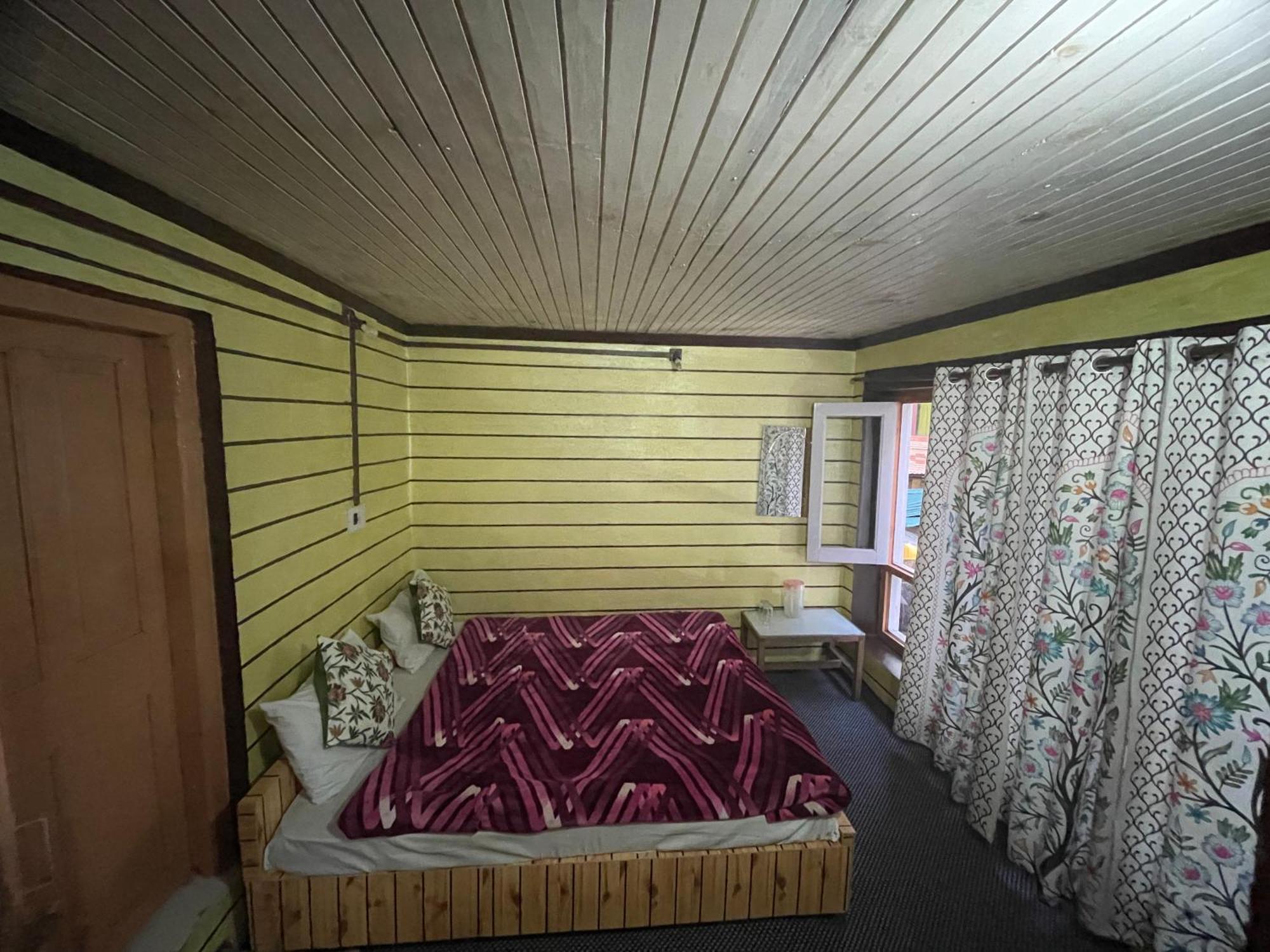 New Snow View Guest house *