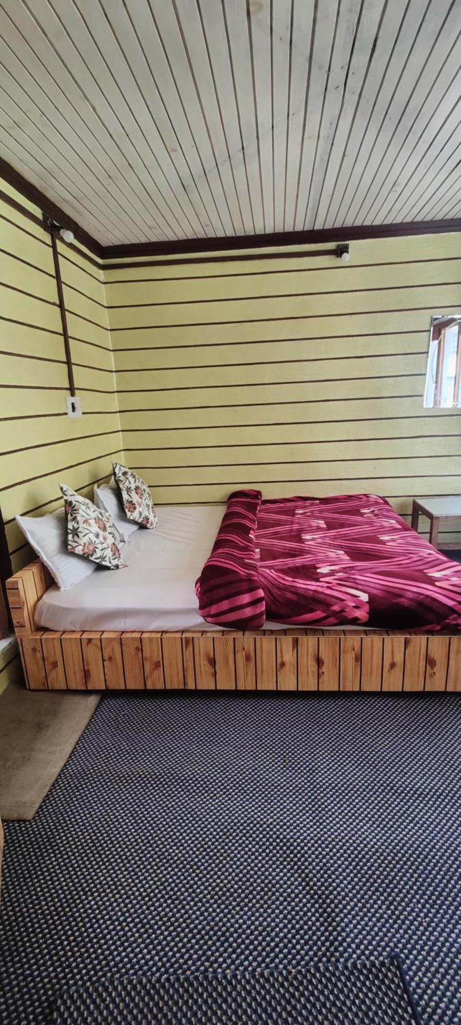 New Snow View Guest house Pahalgam
