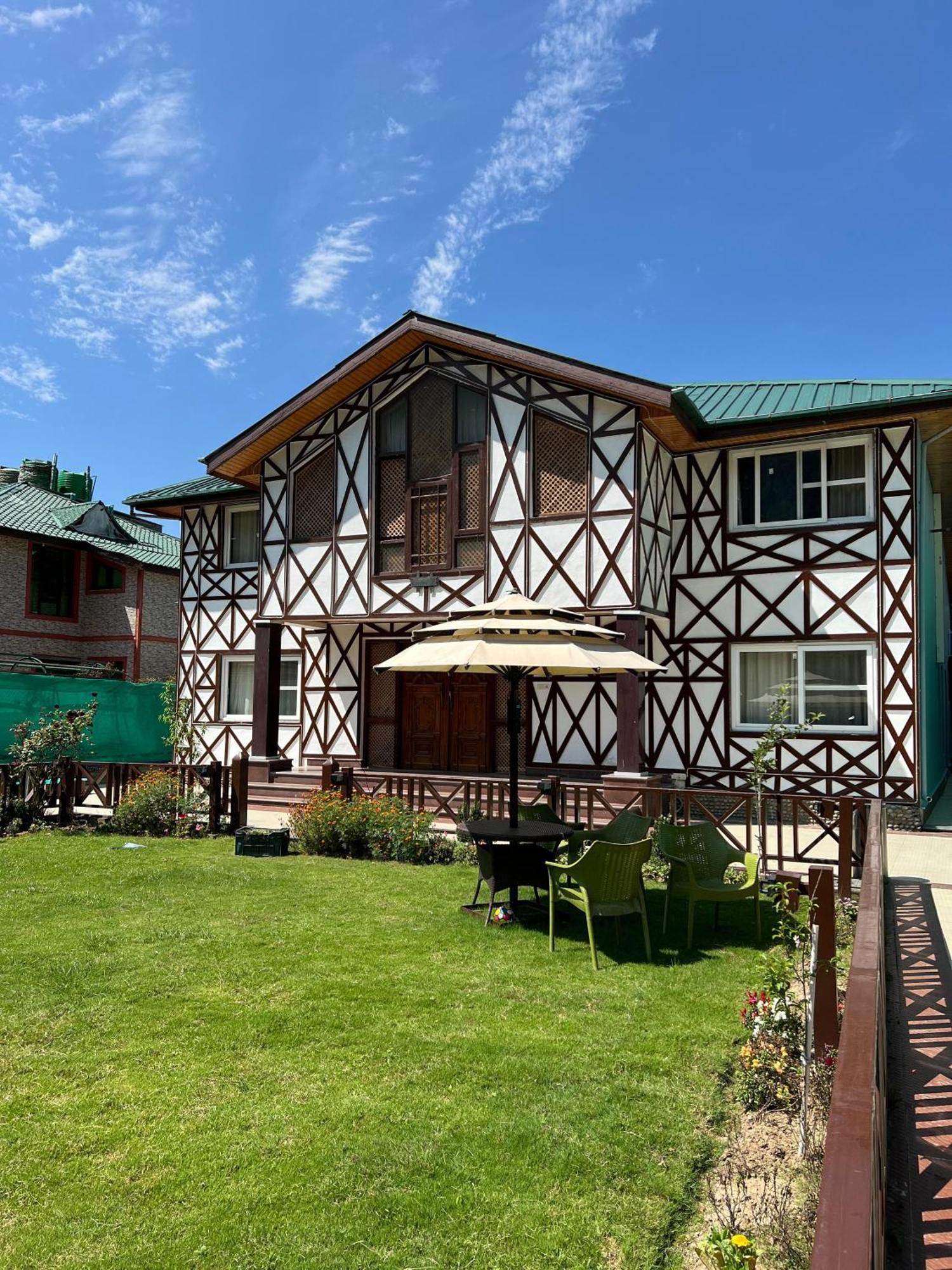 Wildflower 4* Pahalgam