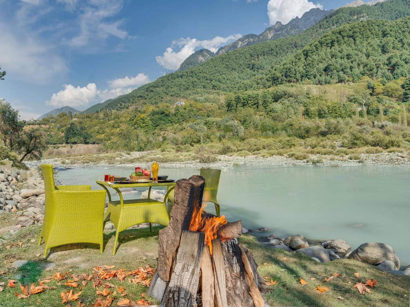 River View 3*