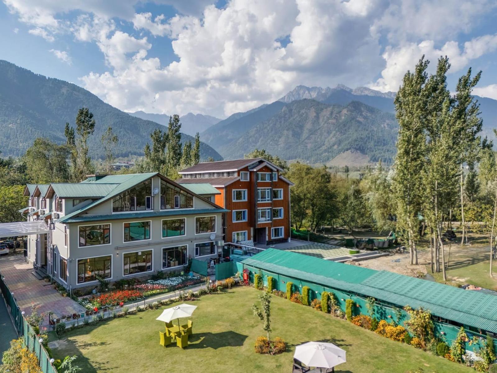 River View Hotel Pahalgam