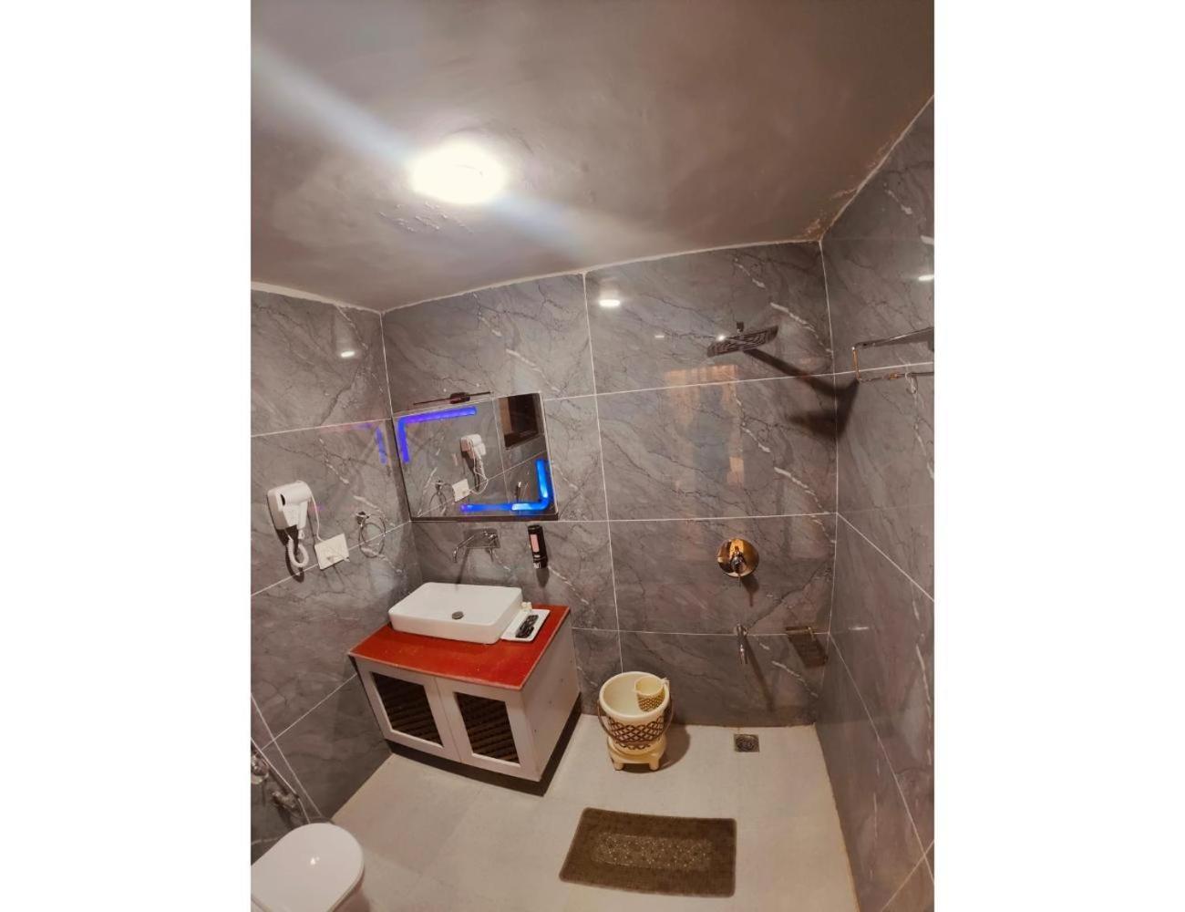 Homestay Indus Resort,