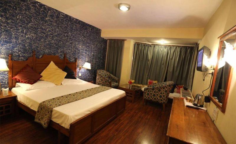 The Quiet Hotel