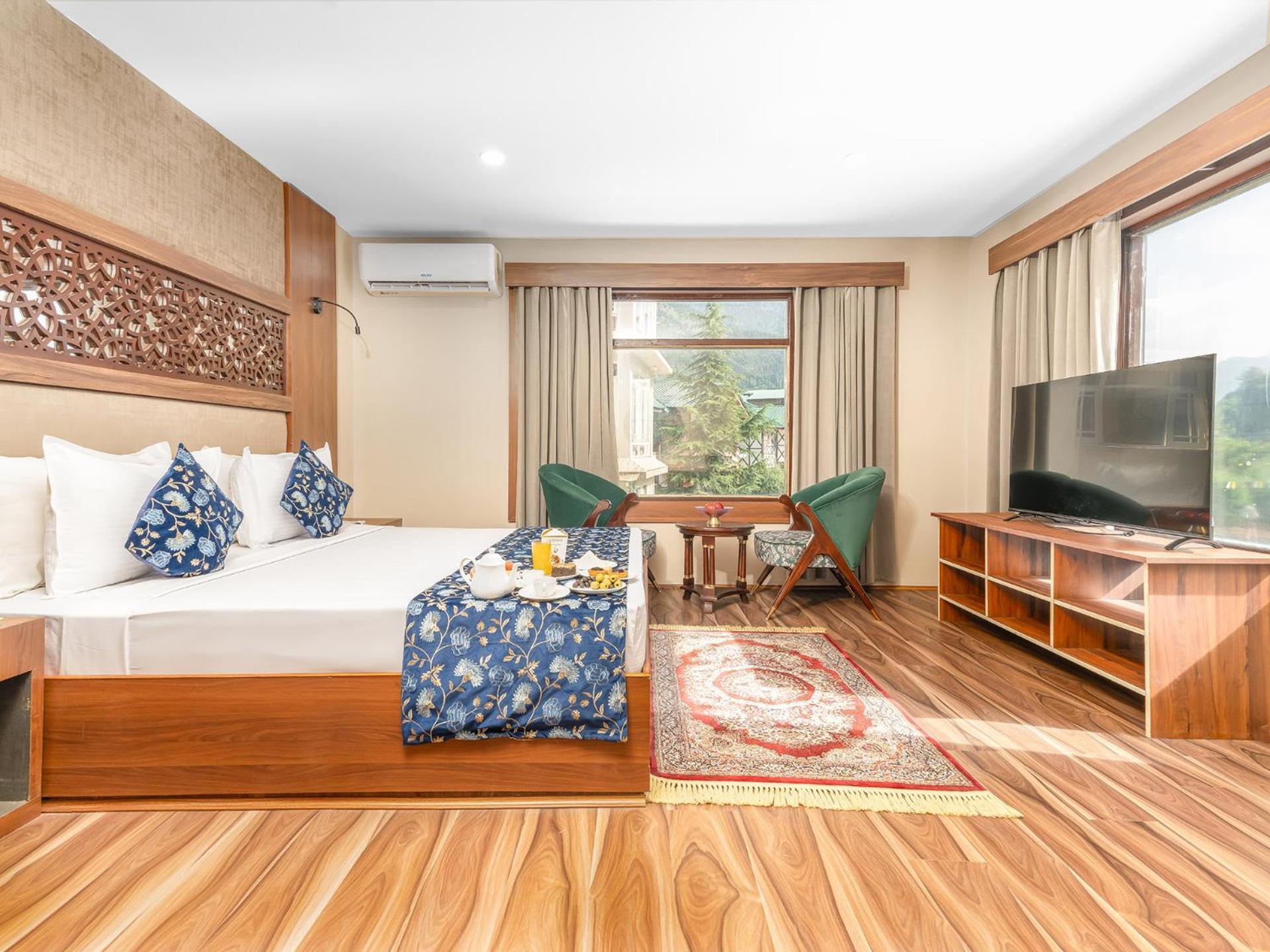 Molly's Pahalgam