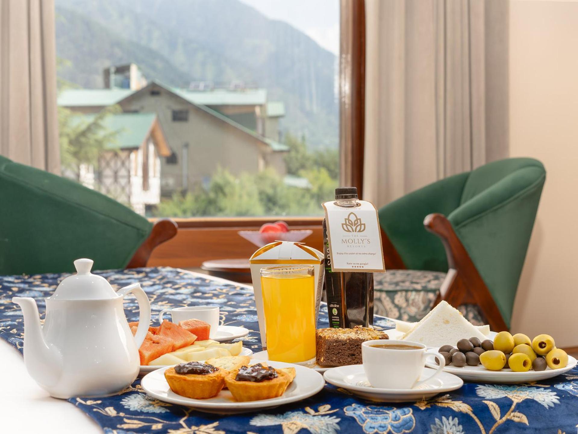 Molly's Pahalgam