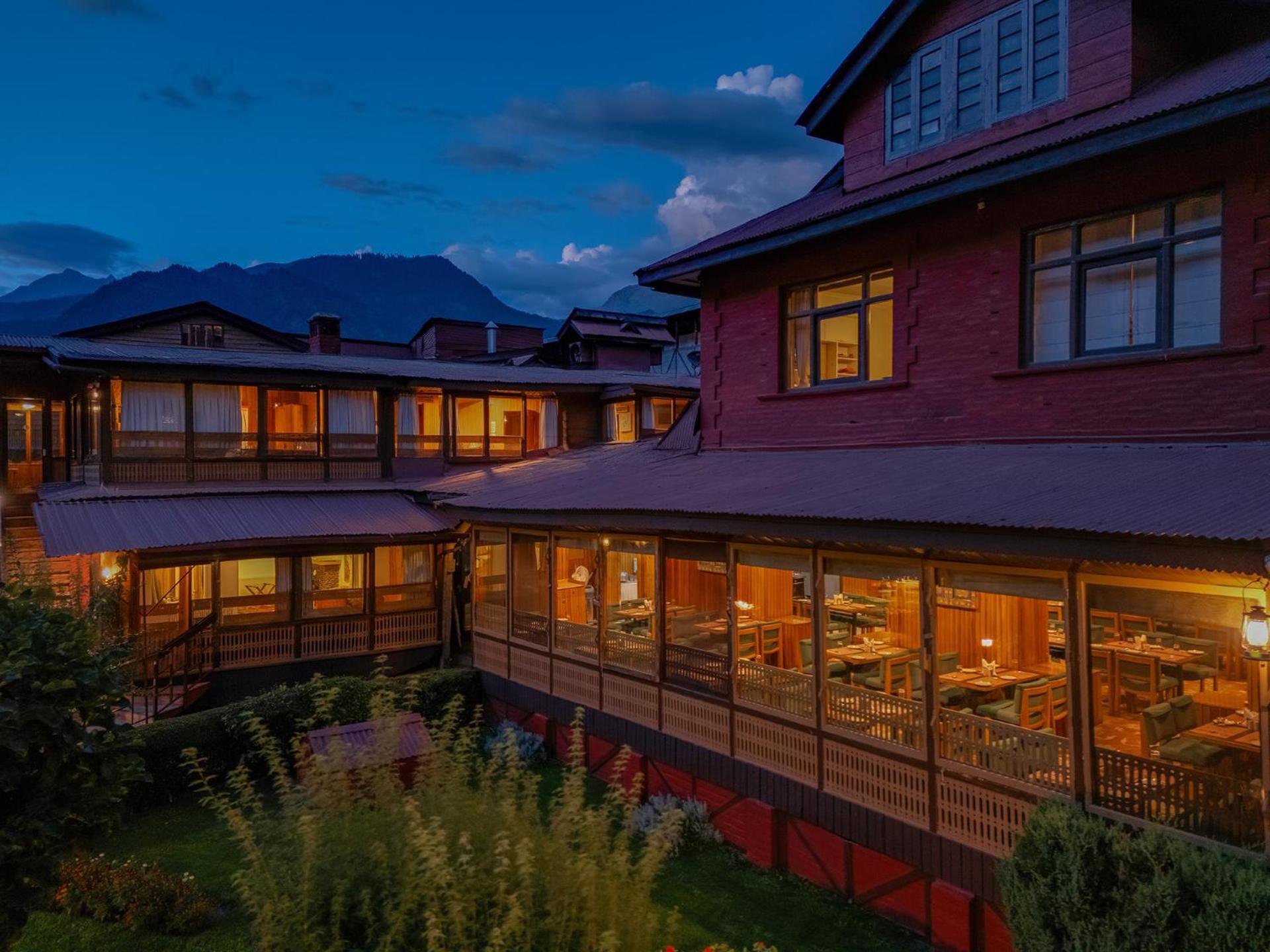 Hotel Pahalgam Hotel 5*