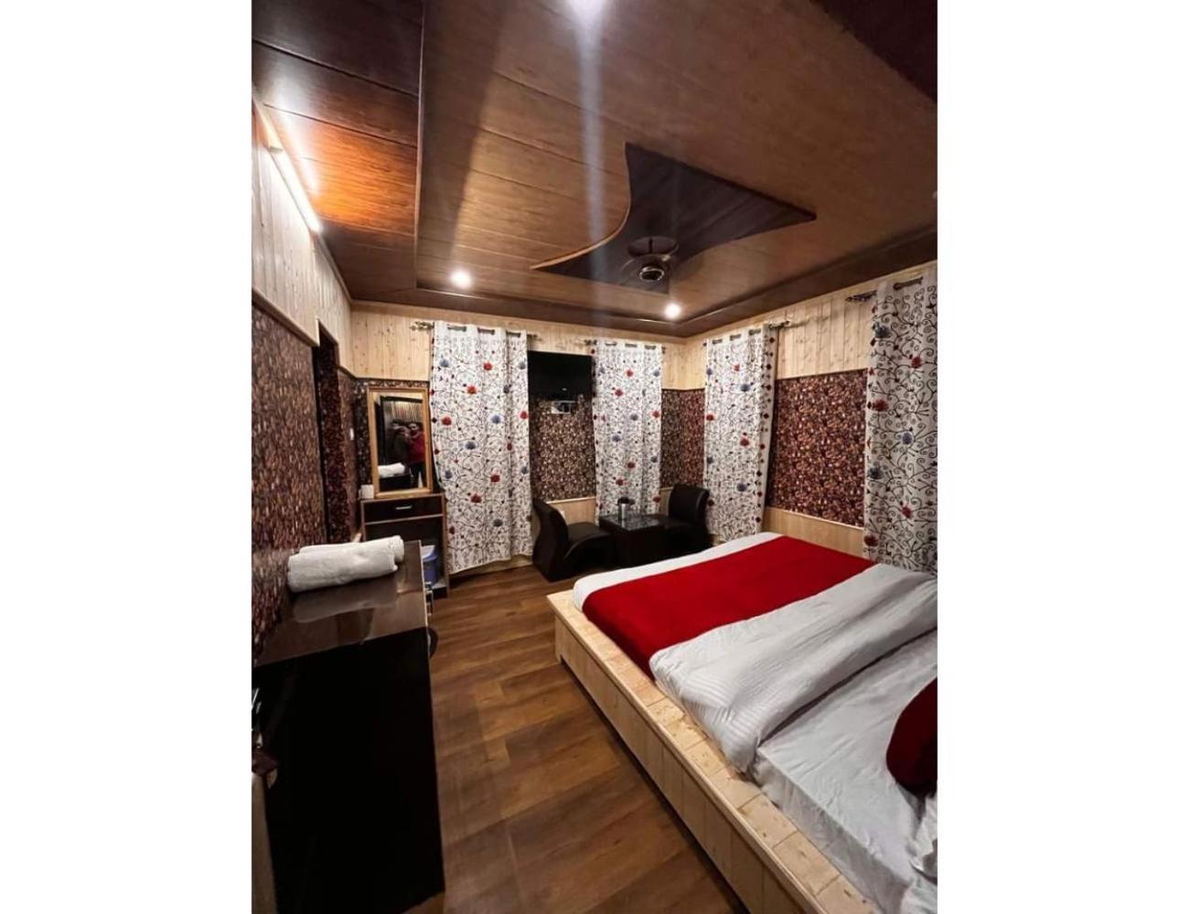 The Loyal Residency, * Pahalgam