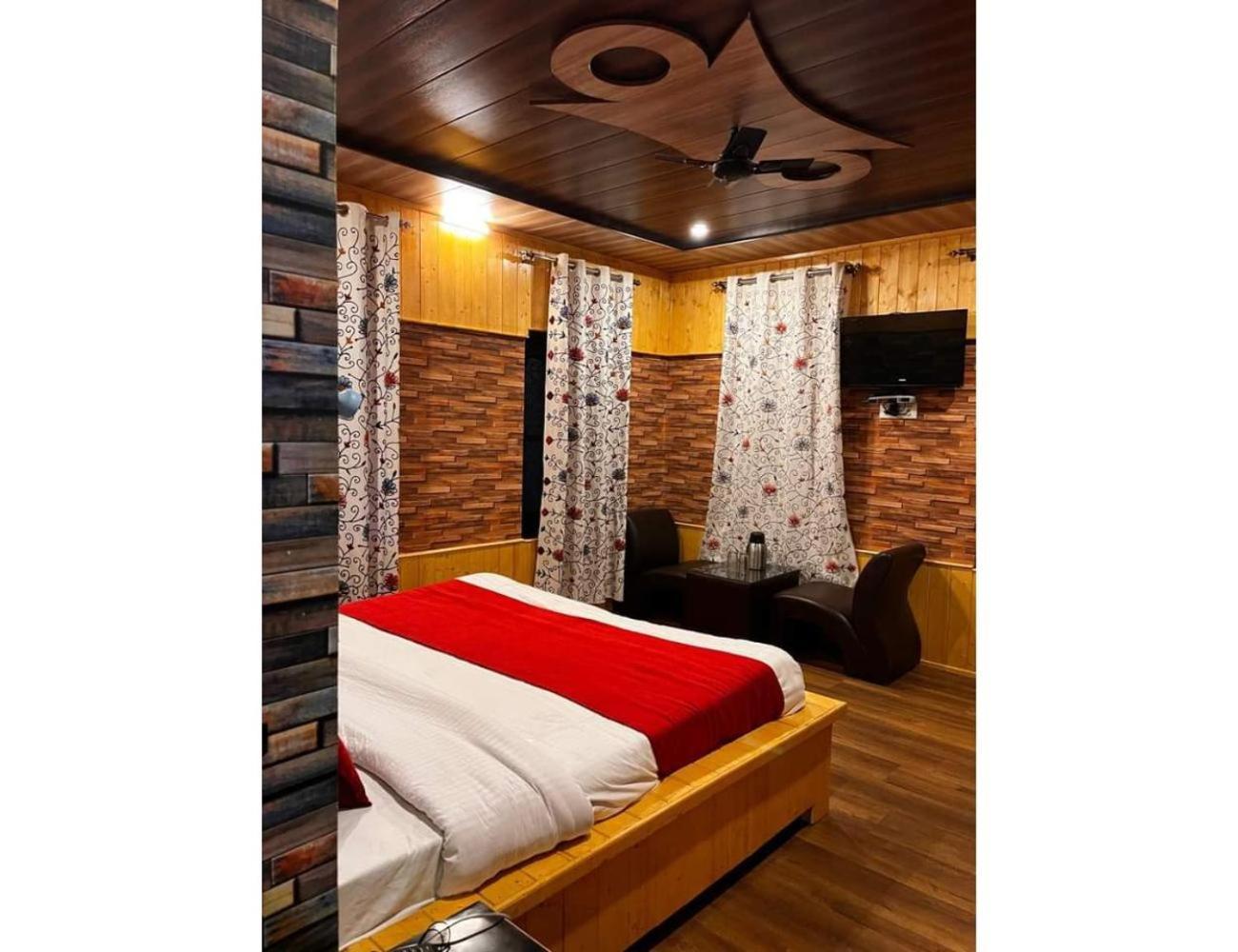 The Loyal Residency, Homestay Pahalgam