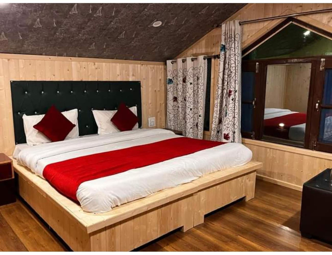 The Loyal Residency, * Pahalgam
