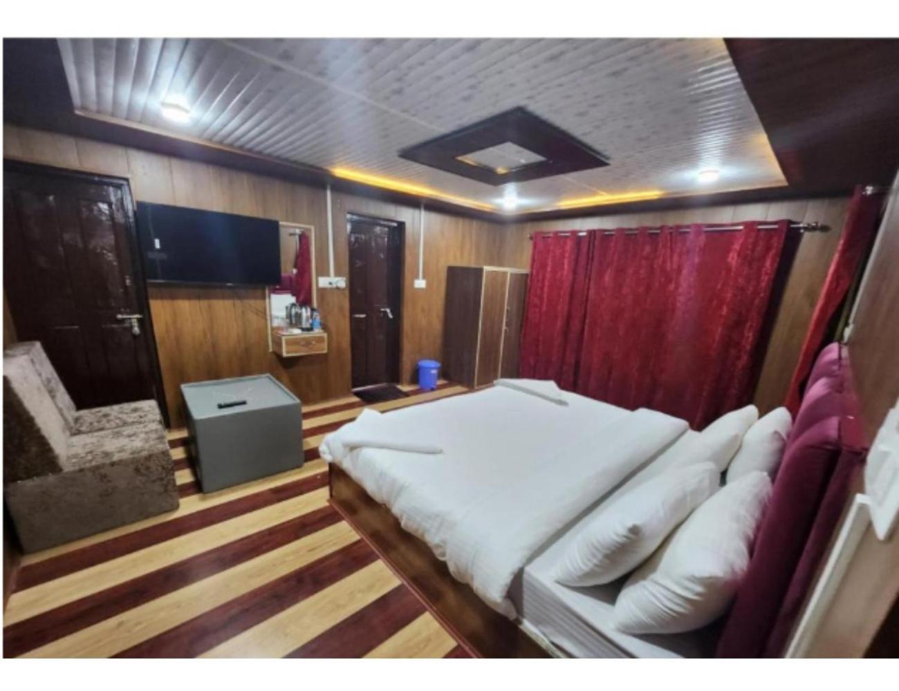 Homestay Grand Mala Resorts, *