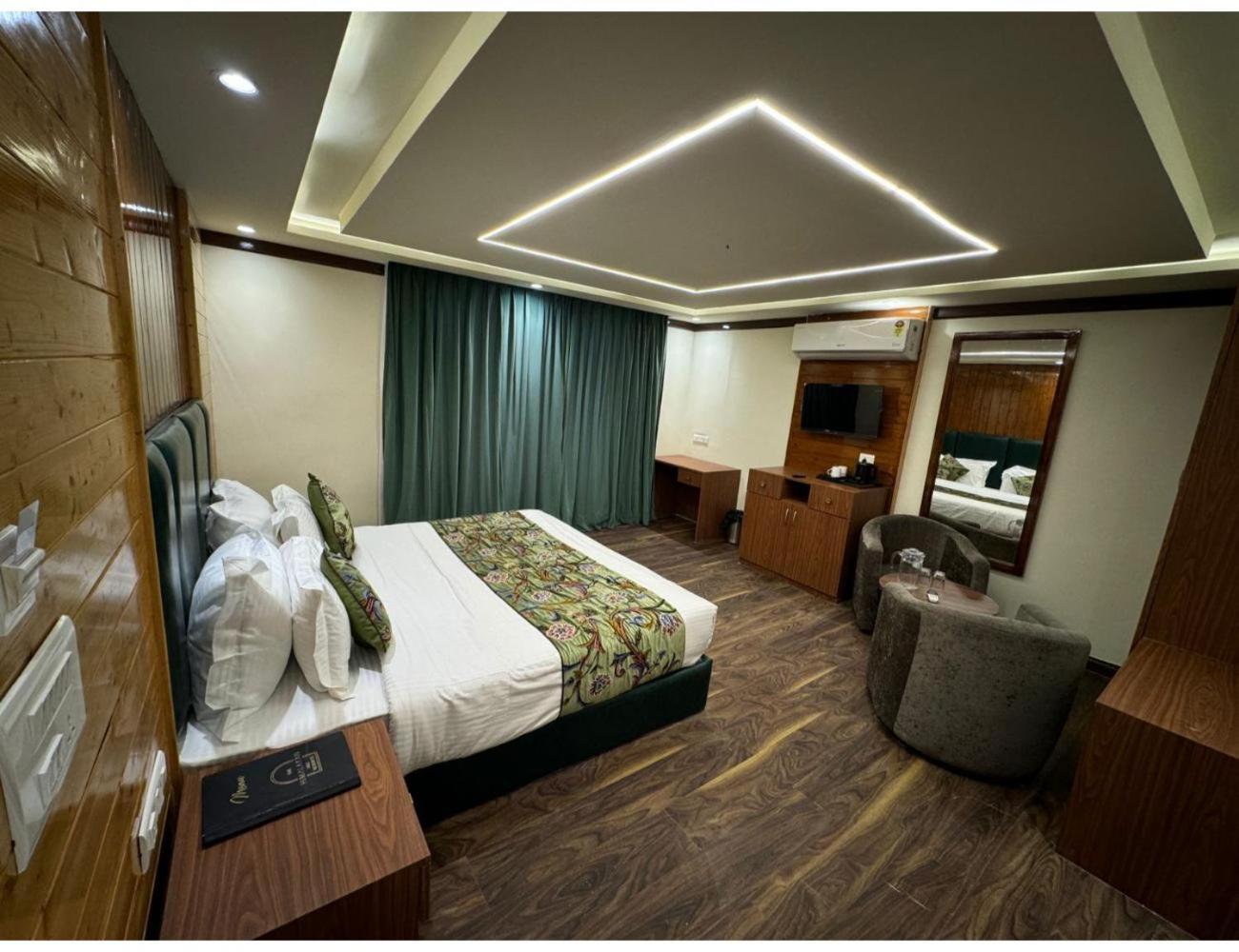 Himalayan Hill Resorts, * Pahalgam
