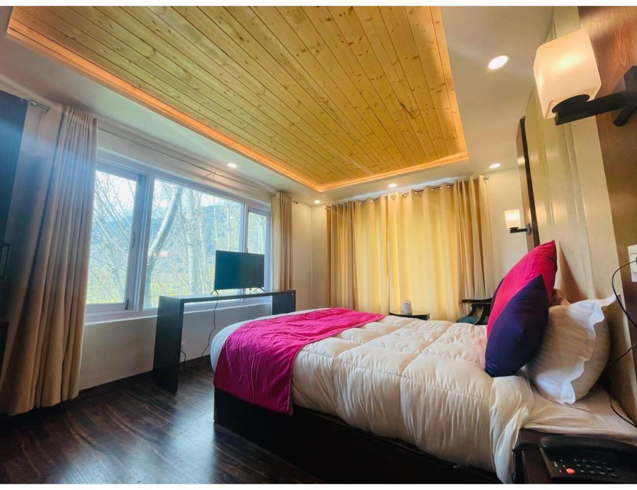 Riviera By Mountview, Homestay *