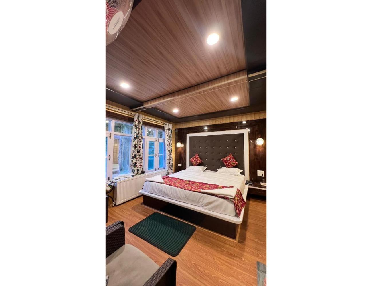 The Vergan Resort, *