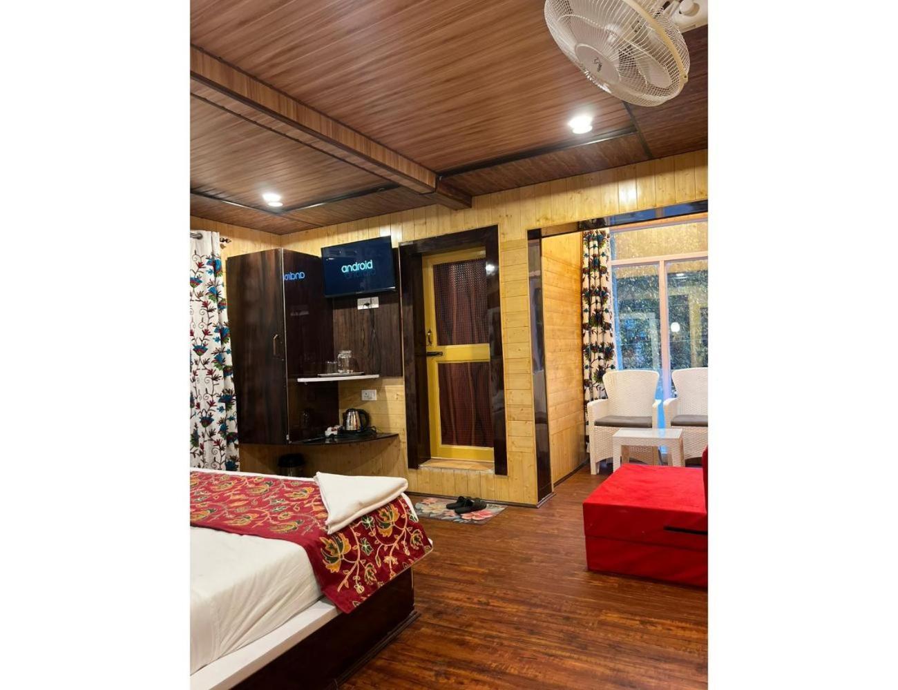 The Vergan Resort, Homestay