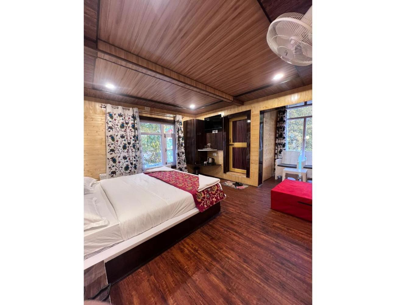 The Vergan Resort, Homestay