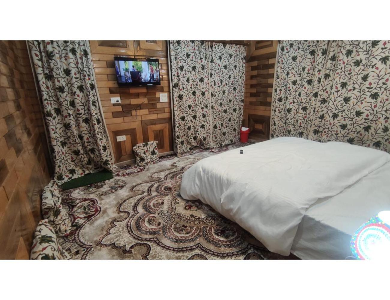 Homestay Himalayan Resort, *