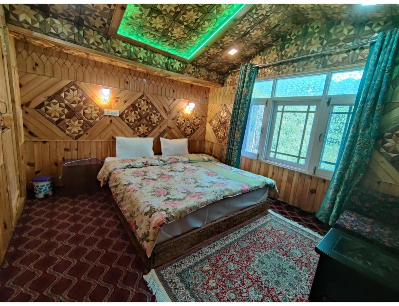 Himalayan Resort, Homestay *